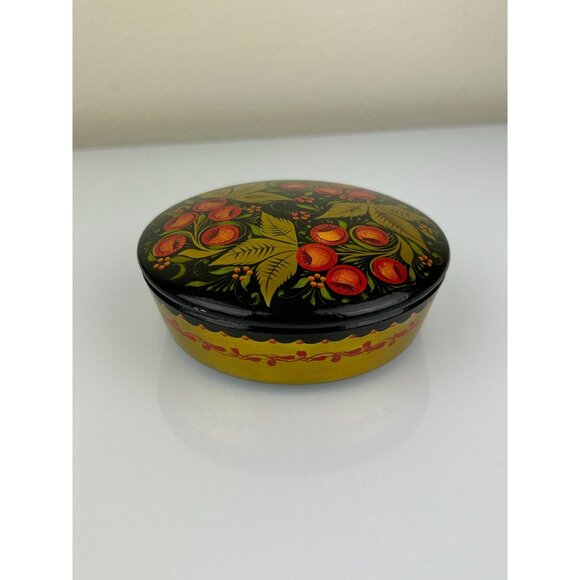 Russian Black Lacquer Round Powder Trinket Box Gold Hand Painted Vanity VTG READ - Picture 16 of 16